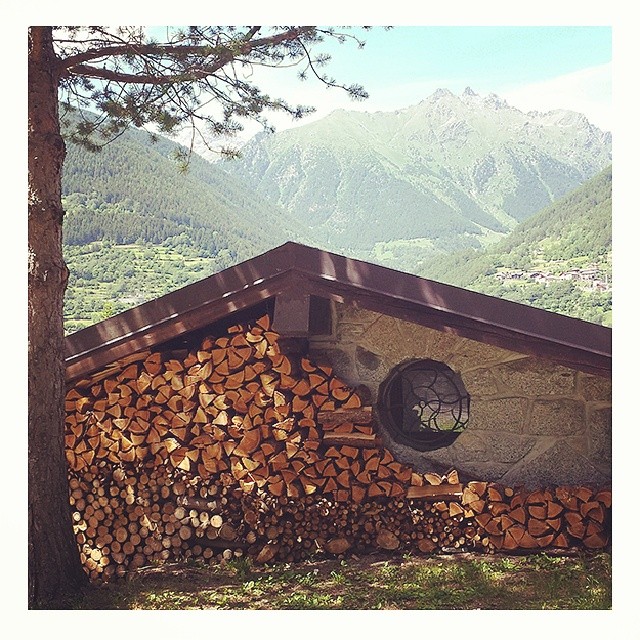 #house #wood #tree #mountain #igers_lombardia #nature #vezza #vallecamonica #landscape #InstaTags4Likes #sky #beautiful #view #scenery #top #natureporn #instanature #instagood #green #sun #summer #day #followforfollow #followbackteam #f4f #followalwaysback #natura #italy #instadaily #cool