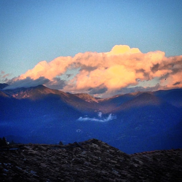 #dallafinestradicasa#panorama#borno#paradise#likeparadise#valcamonica#valledeisegni#wow