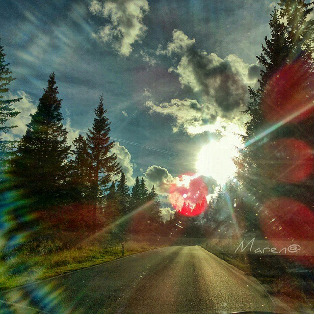 Somewhere in the Alps #travel #loves_transports #great_captures_italia #eurpe_italy #loves_italia #loves_village #great_captures_italia #vallecamonica #iseofinestre #notaphotographer #passion #princely_shotz #tv_hdr #mobile_hdr #worldwide_shots #ig_worldclub #vivobergamo #vivobrescia #vivo_italia #vivodelmese1014