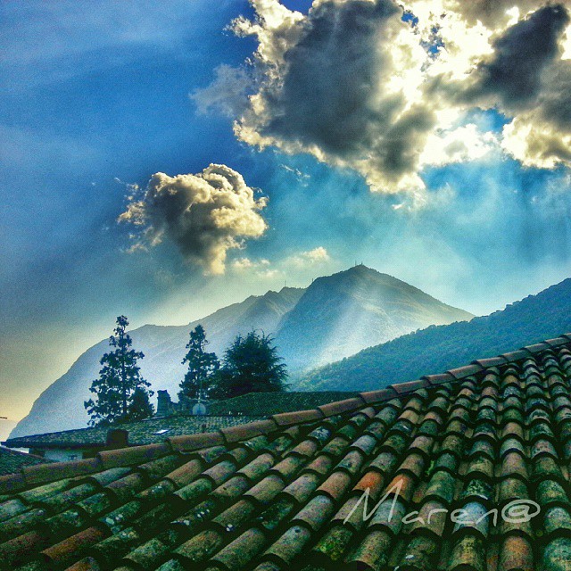 Shadows and light #rivadisolto #lagodiseo #altosebino #iseofinestre #notaphotographer #passion #princely_shotz #vivo_italia #vivobergamo #vivodelmese1014 #wonderfulexpo2015 #eurpe_italy #loves_italia #loves_village #great_captures_italia #vallecamonica #tv_hdr #mobile_hdr #worldwide_shots #ig_worldclub #iseofinestre #luvmypics #samsung #galaxy #noteII #hdrclubnations