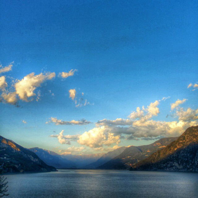 Tramonto#vallecamonica#altosebino#ig_italia#iseofinestre#ig_worldclub#ig_italy#vivodelmese1014#ig_europe#vivobergamo#vivobrescia