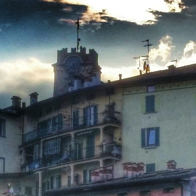 Lovete#vallecamonica #Lago di Iseo #altosebino #vivobergamo #vivobrescia #vivodelmese 1014##vallecamonica #iseofinestre #ig_worldclub #ig_italy #vivoitalia #ig_europe #