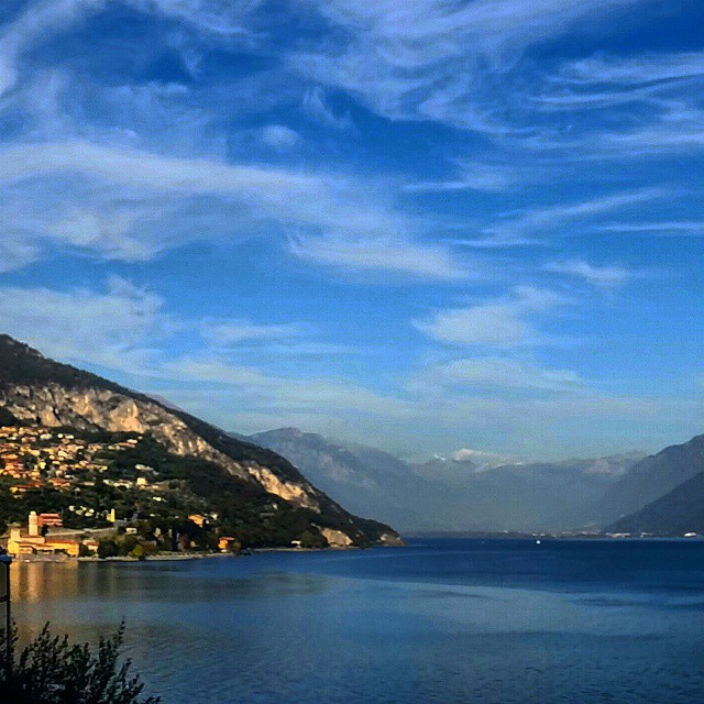 Riva di Solto #vallecamonica #iseofinestre #ig_worldclub #ig_italy #vivoitalia #ig_europe #vivobergamo #vivobrescia #vivodelmese 1014#@great_captures_italia #ig_italia #alalamiya #igersbergamo