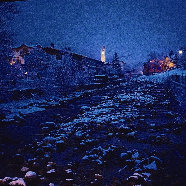 #valcamonica #river #oglio #pontagna #mountain #love #night #snow #snowing #winter #2015