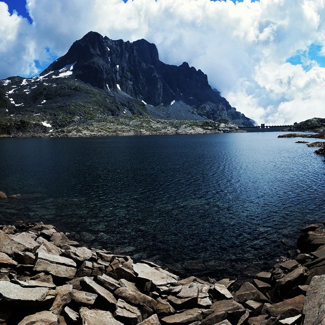 #lagodellavacca #lago #lake #cornonediblumone #vallecamonica #montagna #mountains #italy #italia #lombardia #brescia #brixia #brixia_scatti #instaphoto #instapicture #instaplace #photooftheday #picoftheday #foto #fotografia #natura #semprepiusu #camminata #trekking #escursione #lafaticaripaga #soddisfazioni