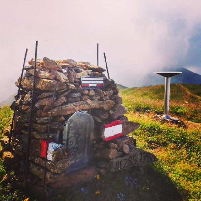 Colma di san glisente #Sanglisente#crestoso#valgabbia#valgrigna #vallecamonica #brescia #vivobrescia #ig_natura #igerslombardia#landscapes #summit #vetta #outdoor #escursionismo #trekking #mountain#trail #running#alpi #cima