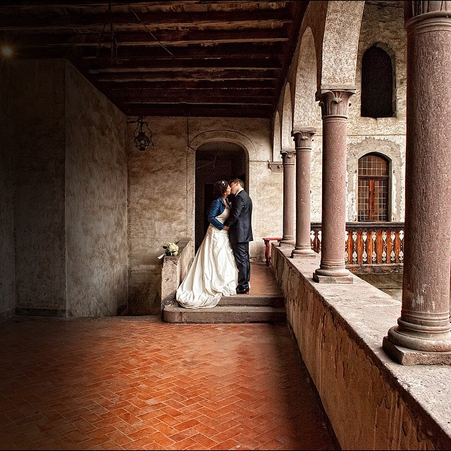 #bride #sposa #wedding #valcamonica #valle camonica #alessandrocremona #portrait #fotografomatrimonio #matrimonio #ritratto #pisogne #kiss