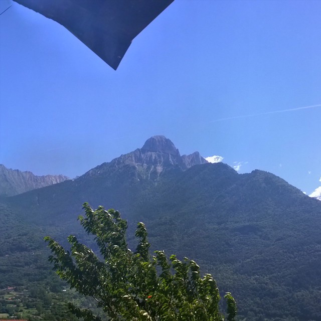 Pizzo Badile (vista da Cerveno) #home #vallecamonica #lumia1020 #lumialove
