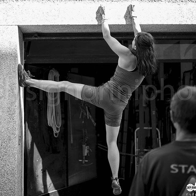 #2015 #Lombardia #vallecamonica #pontedilegno #sport #streetbulder #crazy #climbing #arrampicata #lasportiva #geometric #blackandwhite #nikon #d800 #picoftheday #best #caipezzopontedilegno