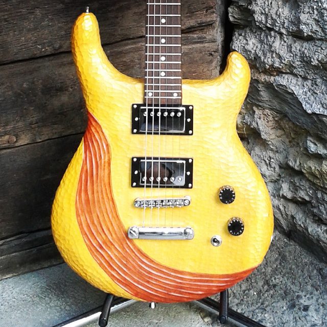 Good Morning by Zero Handcarved Guitars! Info: http://ift.tt/1LLW4v7. (tonight @ ImmaginArti 2015 – Pescarzo di Capo di Ponte) #guitars #pickoftheday #chitarreelettriche #custommade #madeinitaly #valcamonica #artigianato #chitarracamuna #chitarreggiando #handmadeguitars #guitarsolo #rock #chitarreovunque #handcarving