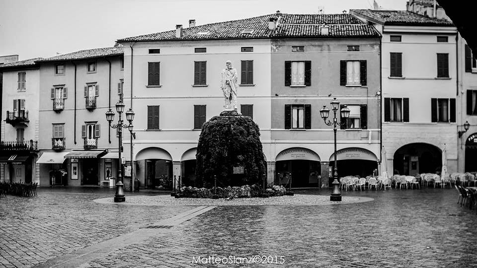 • Memories •. 🔸 🔹This 👆 -MyPicture- 👌🙏👏 🔸 🔹 #canoneos #reflex #passione #top #foto #igersitalia #igerslombardia #instaitalia #vallecamonica #vivobrescia #shareyourparadise #lovesitalia #loves_lombardia #lombardia_city #loves_lombardia #top_lombardia_photo #loves_united_lombardia #iseo #lake #lakeiseo #shot #canon #canon_official #sigma #love #travels #goodmorning #morning #expo2015 #expomilano #biancoenero