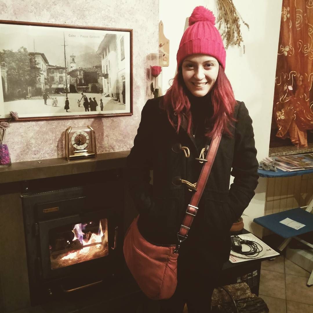 Flash Back Friday- to braving the cold winter nights to get the best pizza in Valle Camonica #fbfriday #vallecamonica #esine #italianpizza #winterinitaly