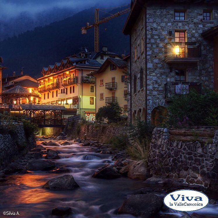•••. • •VivalaValleCamonica Presenta •. • •P H O T O O F T H E D A Y • • •October 8, 2015 • • •CONGRATS TO | @arosilvia1512 •. • •USA #vivalavallecamonica nelle tue fotografie del territorio e potrai entrare a far parte della nostra gallery! 👏 • •LOCATION | #pontedilegno • • •#vivalavallecamonica #vallecamonica #valle #volgobrescia #vivobrescia #vivobergamo #vivoitalia #camonicavalley #loves_lombardia #loves_italia #valley