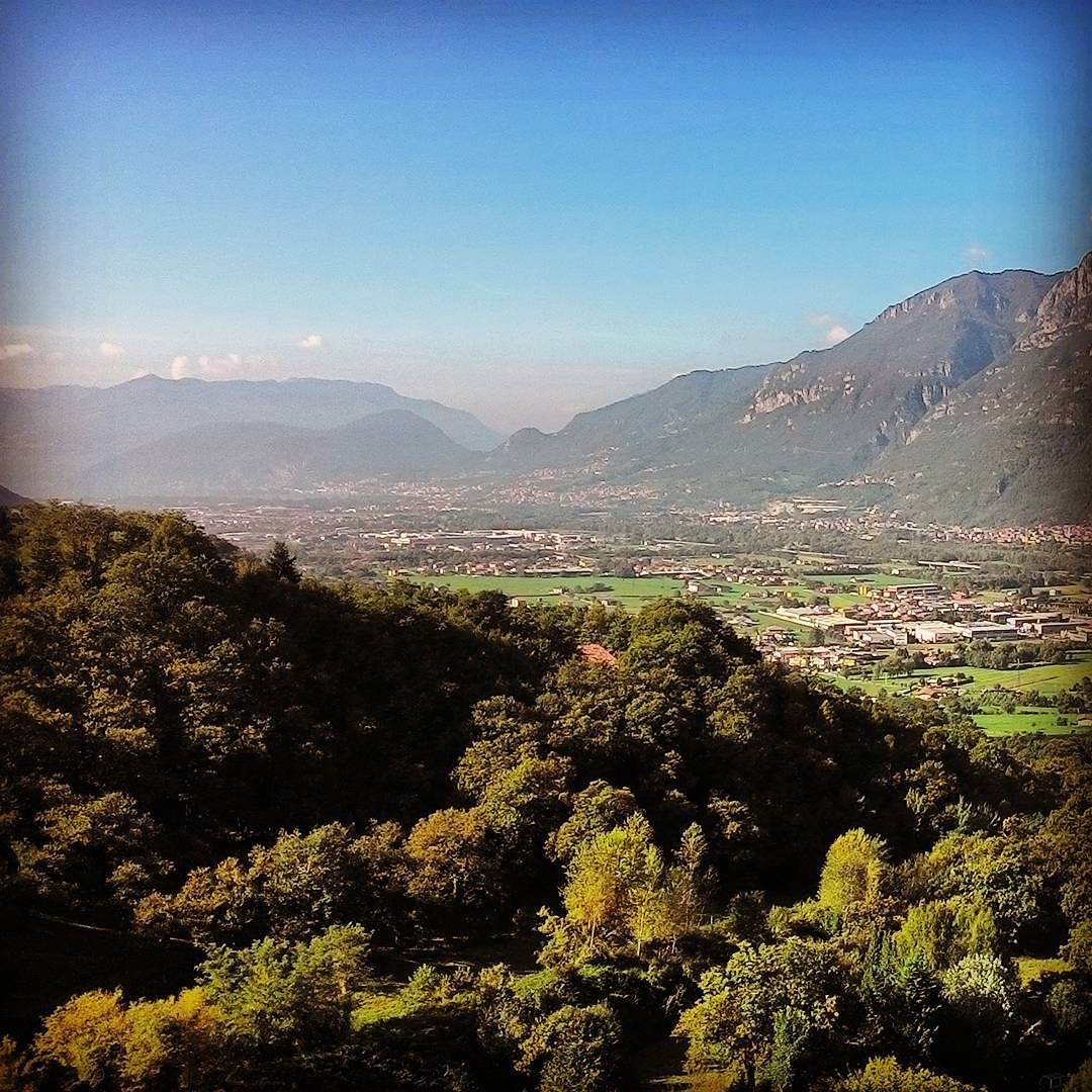 #autunno#valley#Valcamonica#cieloazzurro#camminatemattutine