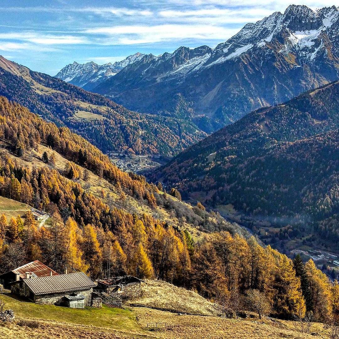 #mountains#mountainscape#alps#landscape#landscape_lovers#fall#autumn#autumncolors#nature#naturelovers#pontedilegno#castellaccio#vallecamonica#valledeisegni#volgolombardia#volgobrescia#loves_lombardia#loves_united_lombardia#loves_mountains#vivonatura#igworld_nature#ig_italy#ig_captures#ig_brescia#ig_lombardia#lombardia_super_pics#gf_daily#gf_italy#vivalavallecamonica#visititalia