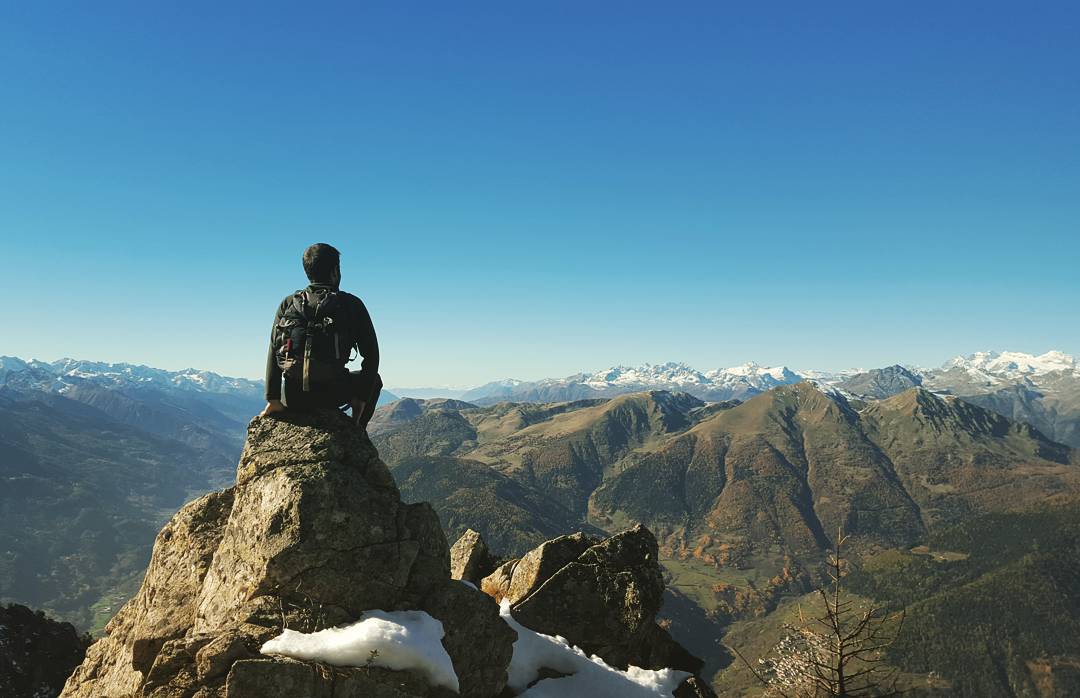 #valcamonica #panorama #paesaggio #prealpi #edolo #cielosereno #trekking #ontherock