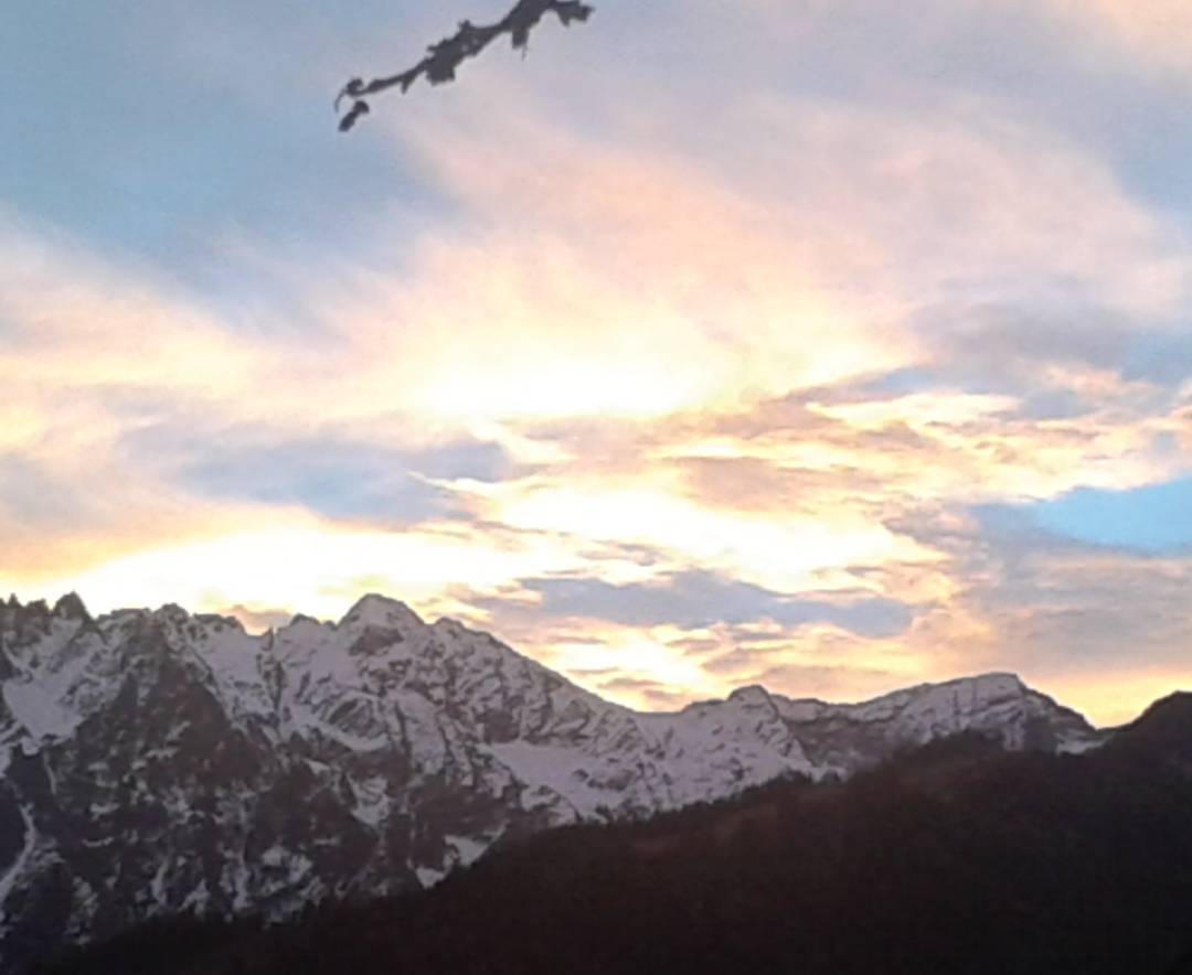 L’alba#di#un#nuovo#giorno#nuvole#clouds#rosse#red#la#meraviglia#della#natura#vivalavallecamonica#vallecamonica#valledeisegni#camonicavalley#bs#Italia