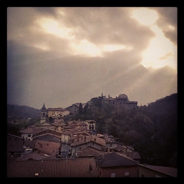 Risvegli.. #window #Sciano #Gorzone #Vallecamonica #Italy