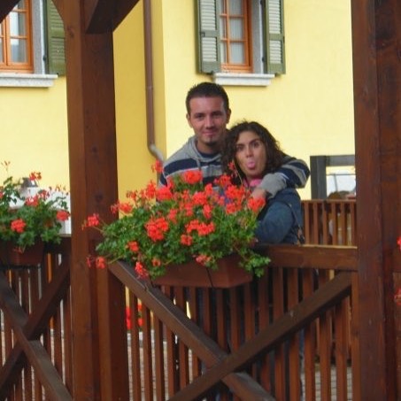 #tbt #vezzadoglio #2008 #ricordi #montagna #valcamonica #italia #mountain #alpes #giovani #fiori #ponte #oglio #flowers #bridge con @mariachiara81 – c’eravate anche voi @dolomiti79 @ericuz81 👍🏻