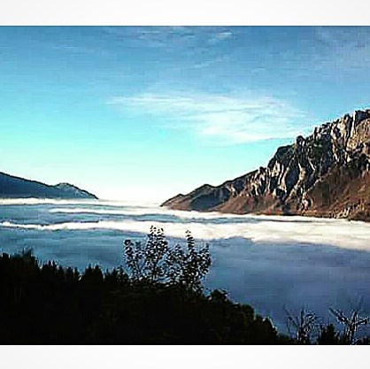 @Regrann from @van_dc88 – Un mare di nebbia. #cimbergo #vallecamonica #valcamonica #camonicavalley #valledeisegni #nebbia #maredinebbia #Regrann #fog #skyporn #montagna #mountain #mountains #nature #naturelovers #natura #igerslombardia #igersbrescia #Lombardia #ig_lombardia #brescia #wonderfulexpo2015 #volgobrescia #itineraribrescia #landscape #panorama #blue