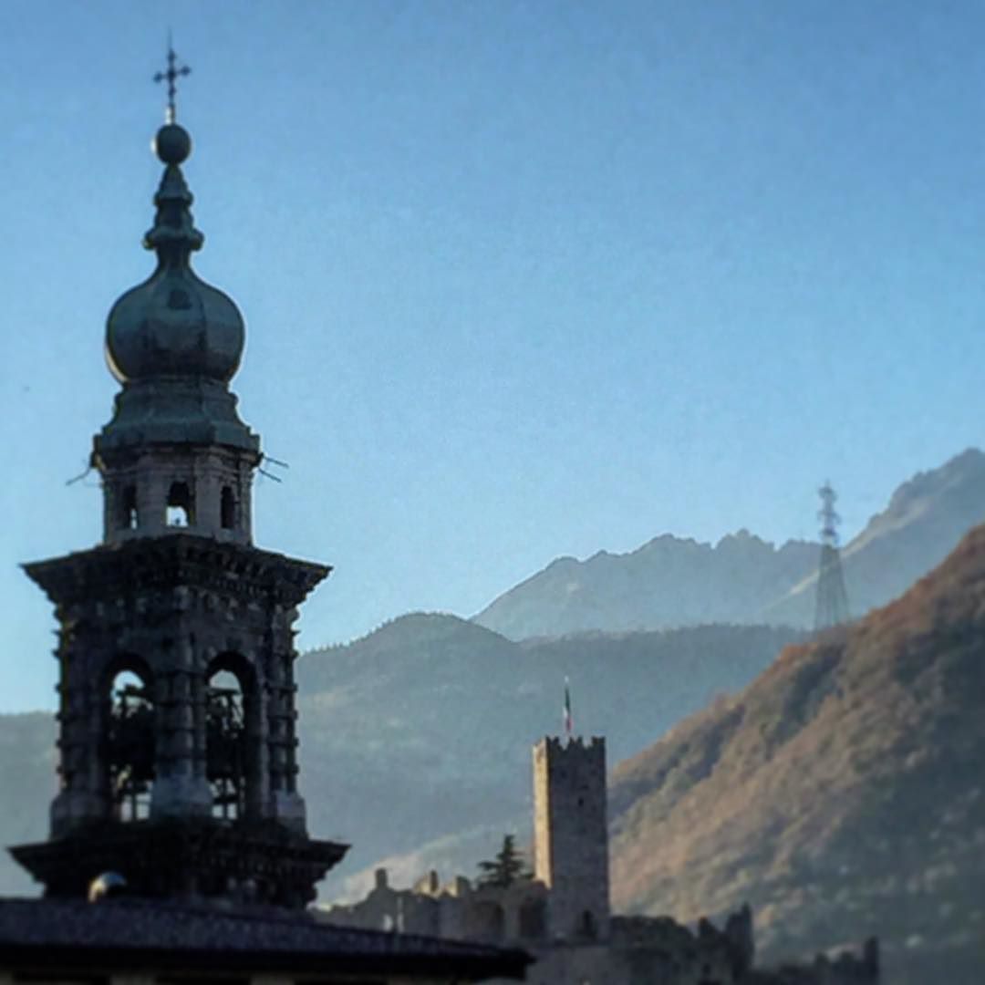 #paesaggi #breno #vallecamonica #lombardia #brixia_scatti #pic #picture #pictureoftheday #italy #iovivoqui #castle #castello