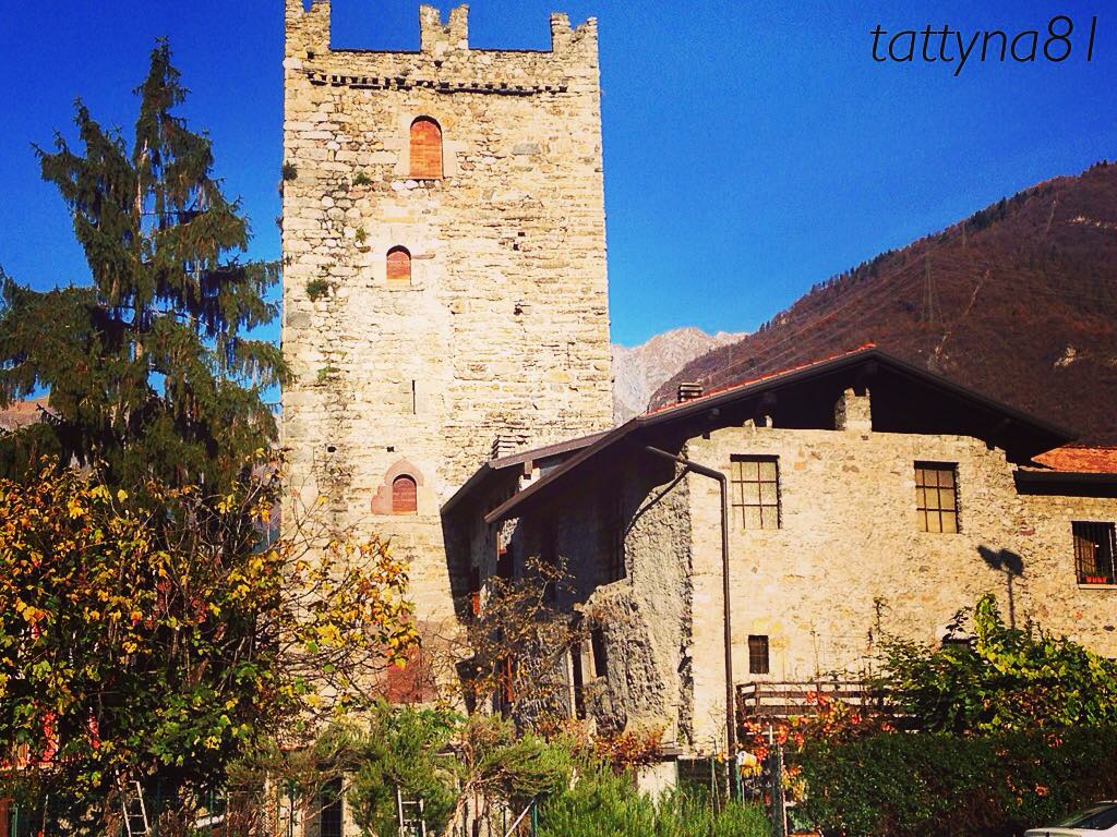#10112015 #cividatecamuno #brescia #brixia_scatti #bresciaprovincia #ig_brescia #igersbrescia #bresciapp #paesaggi_italiani #passione_fotografica #cattura_istanti #vivo_brescia #volgo_brescia #volgo_italia #volgo_lombardia #ig_photolove #paysage #love_world #word_great #mostrafotografica #vivobrescia #insta_brescia #bresciafoto #LOVES_BESTPIC #top_italia_photo #total_italy #vallecamonica