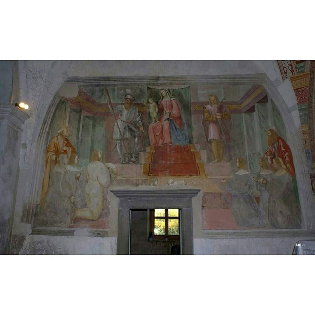 Affresco del Romanino .Pieve di San Pietro Tavernola.bsca #ig_europe #italy_photolovers #Great_Captures_Nature #vivolombardia #vivoitalia #volgoitalia #volgolombardia#vivobergamo #volgoitalia#autumncolors #volgobergamo#instaamici #igersmood #bestitaliapics #bestlombardiapics #italialaghi #ig_great_shots #top_italia_photo #top_lombardia_photo#exclusive_reflection #loves_united_lombardia #italia_bestsunset #Great_Captures_Italia #hdr_captures #igersitalia #loves_lombardia #loves_bergamo #vivobestsky#vallecamonica