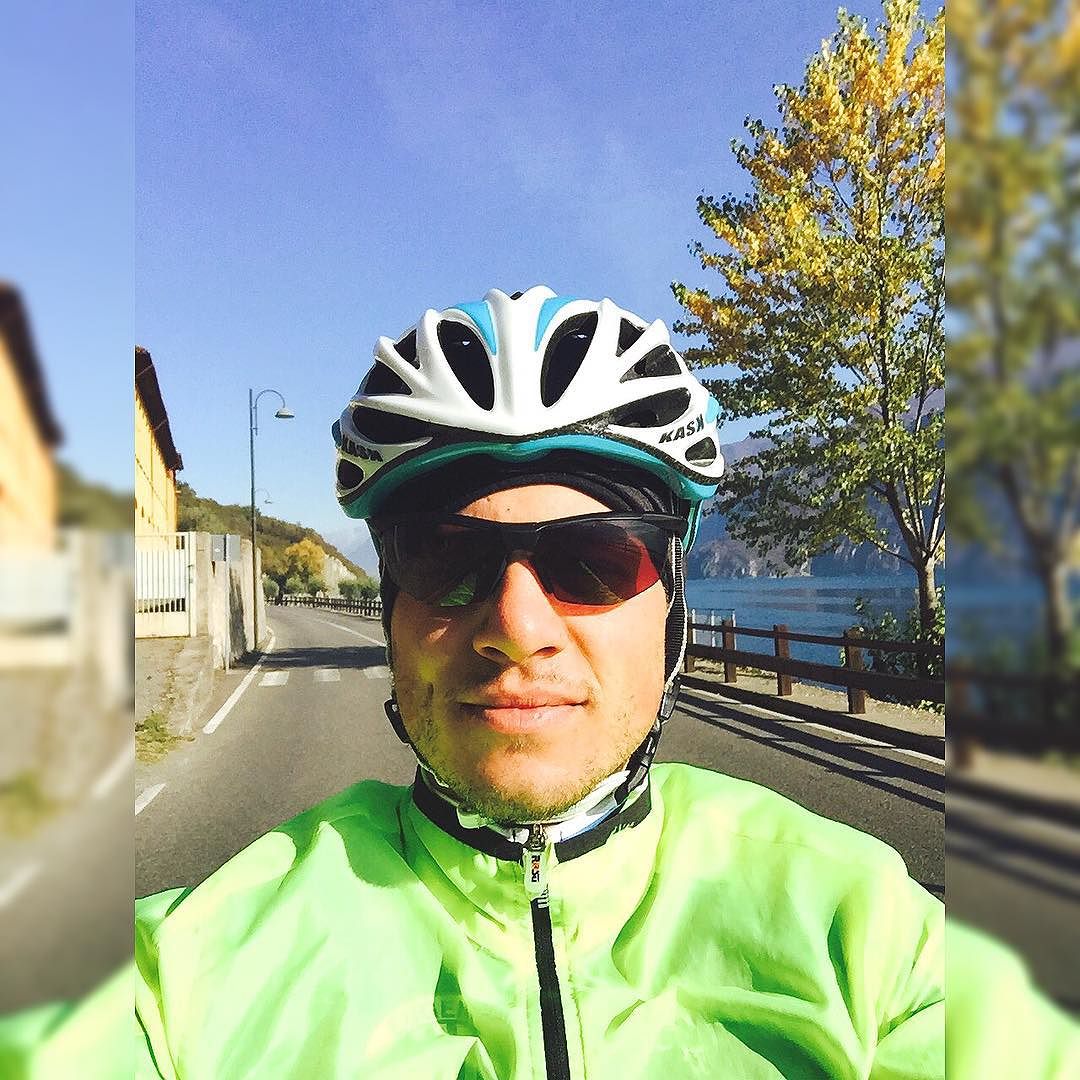 #buonlunedi#lago#iseo#ioamoillunedi#vallecamonica#allorizzonte 😎🍁☕️🌪