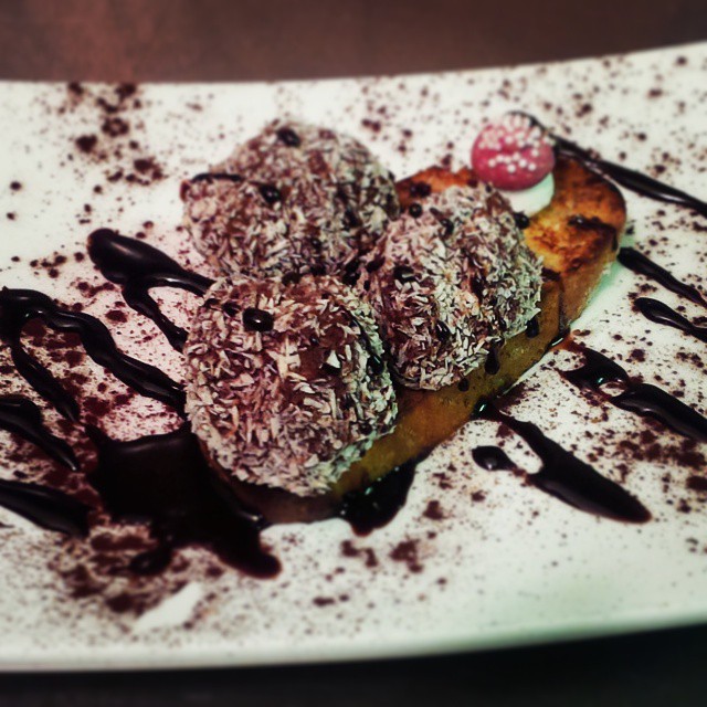 Tartufini!… di cocco e cioccolato… Dolce – Il Mese del Tartufo #pizzcamì #tartufo #cocco #cioccolato #dolce #sweet #truffles #foodporn #foodgasm #foodies #instafood #foodlover #borno #vallecamonica #valledeisegni #brescia #altopianodelsole #camonicavalley