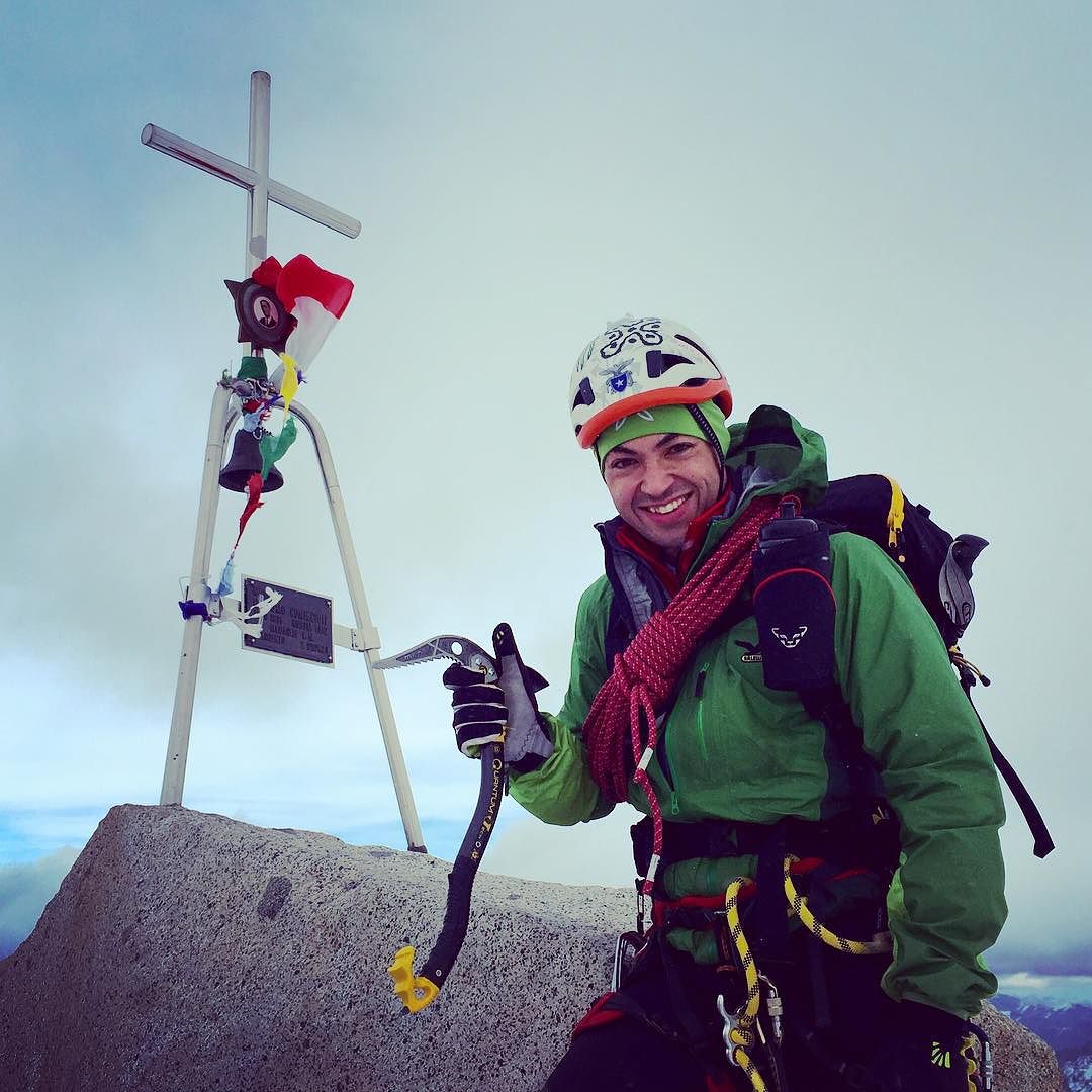 15.11.2015 -Adamello 3539 Vento gelido, nubi nere.. Ma giornata come sempre “splendida”.. #adamello #mountain #ice #iceclimb #alps #alpinism #vallecamonica #snow #climb