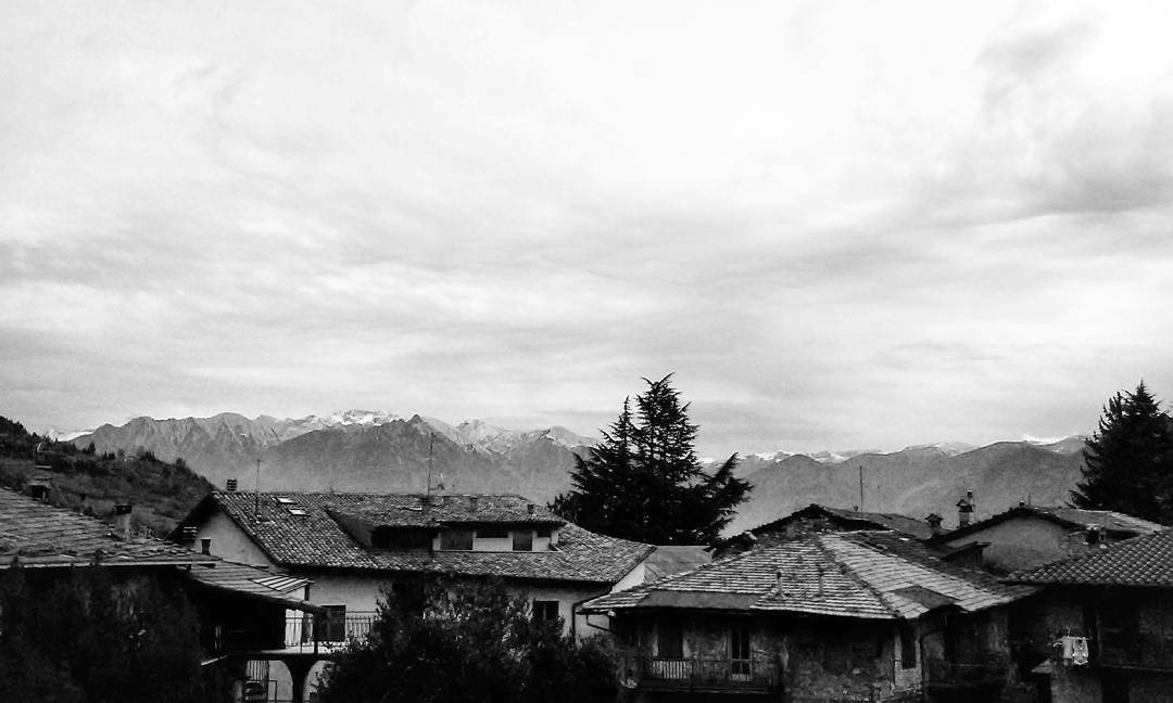 #photooftheday #blackandwhite #mountains #clouds #toocold #winter #borno #valcamonica