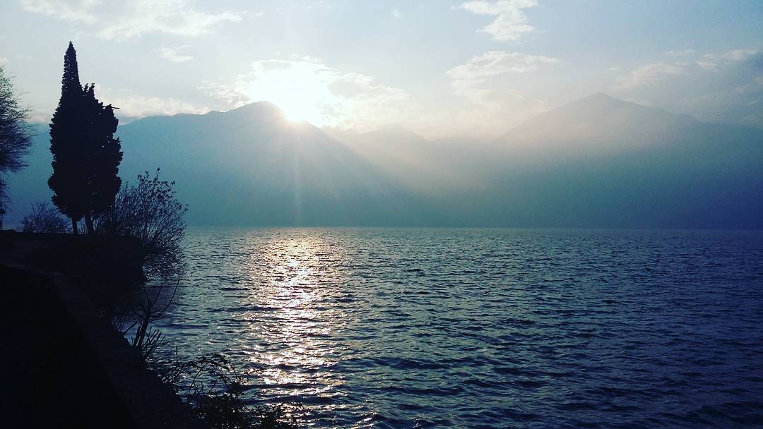 #vallecamonica #lake #iseo #camunia #december #winter