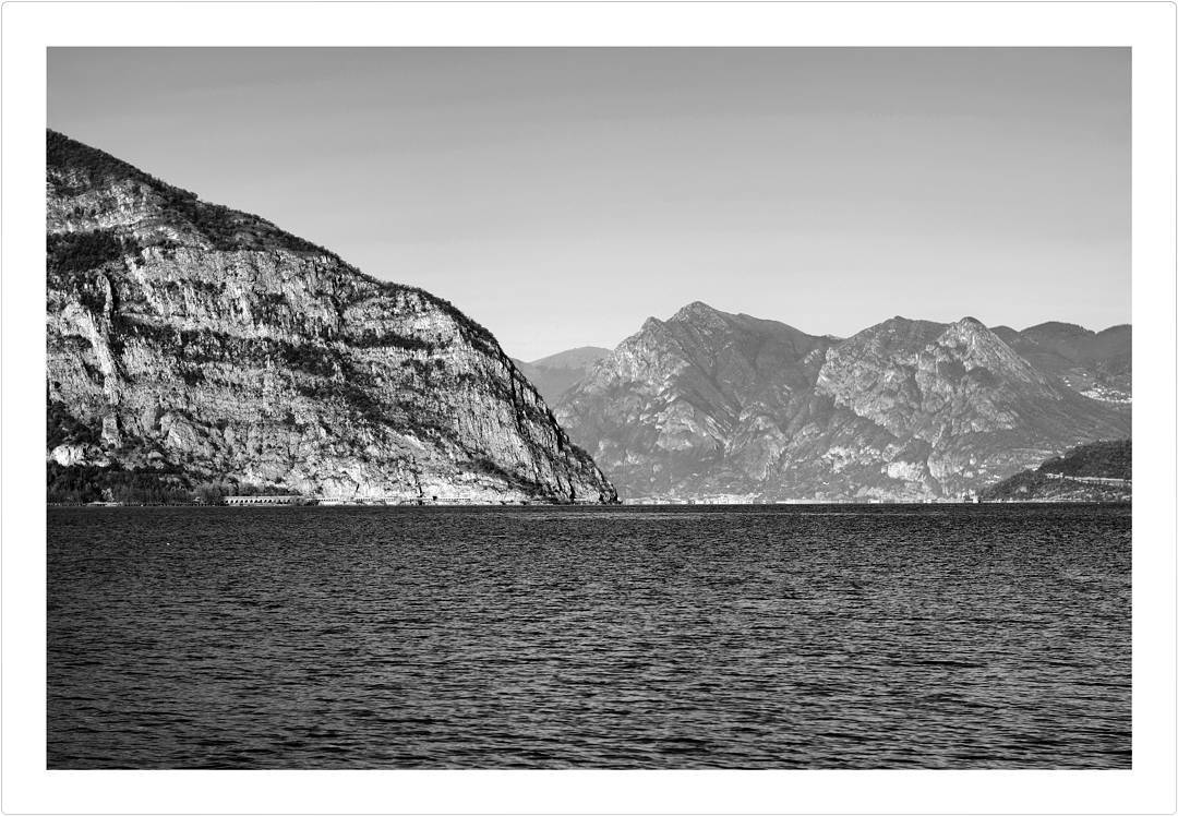 Iseo’s lake black and white #nikon #reflex #blackandwhite #biancoenero #bianconero #nikkorlens #nikkor50mm #natura #nature #panorama #landscapes #paradise #iseo #brescia #lombardia #montagna #mountains #nord #vallecamonica #vivoitalia #vivobrescia #ig_brescia