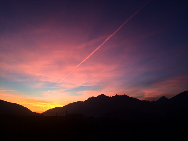 “Non vendicarti di chi ti ha fatto del male, sarà la vita stessa a farlo. Il male fatto prima o poi ritorna al mittente, a volte con gli interessi.” 🔃💝 #color #sunset #sky #mountains #vallecamonica #instanature #skylovers #nature #skyporn #place #vivalavallecamonica #view #clouds #igersitalia #myfeelgoodplace #italy #home #shareyourparadise #top_lombardia_photo #landscape #naturelovers #natureporn #instaitalia #amazing #shot #likeforlike #likeback #december