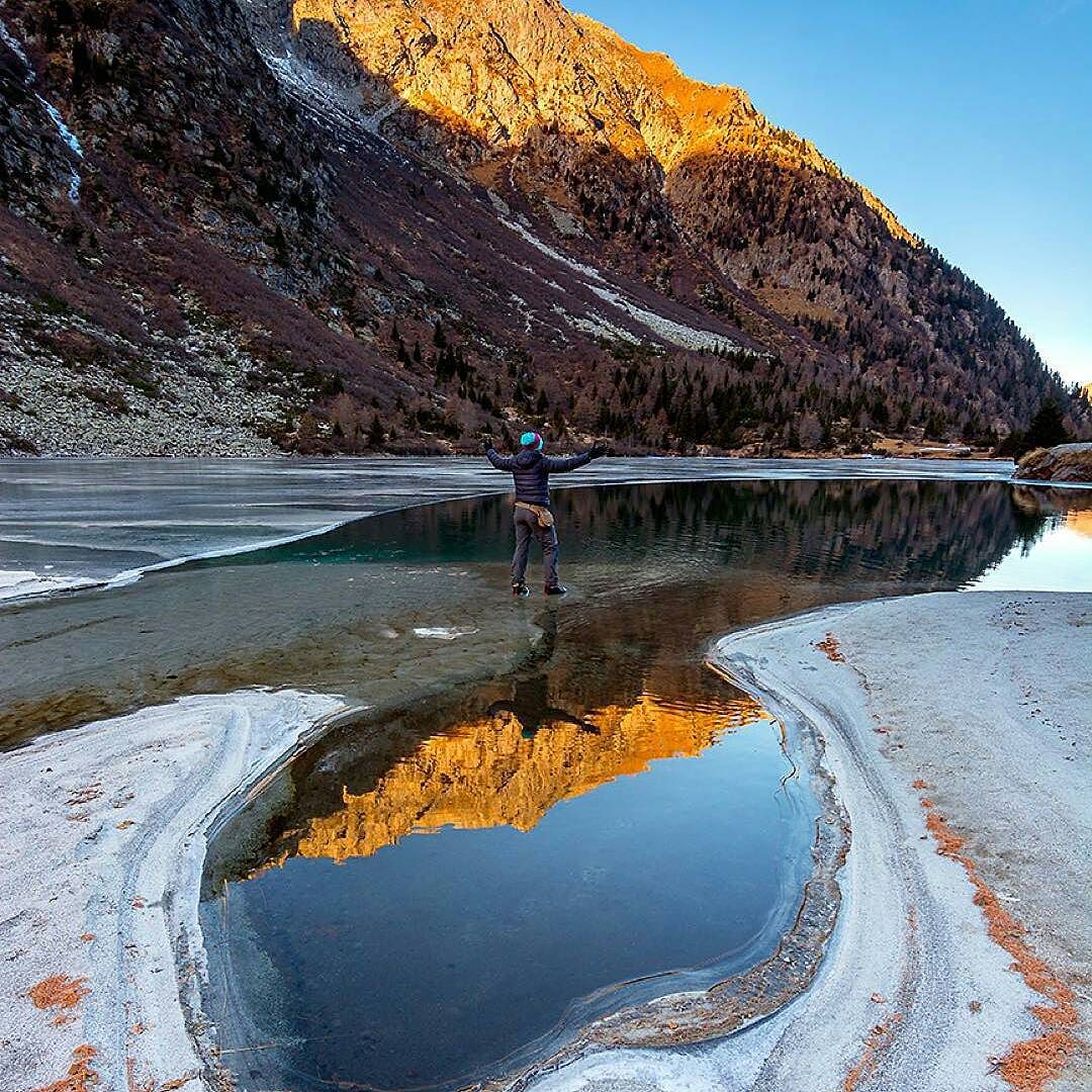 @Regrann from @michelerossettiphotography – Aviolo iced Lake ____ Ghiaccio al Lago Aviolo #Kings_meteo#squaready#earthpix#emotions#ig_europa#ig_italy#igsglobal#instapics#volgobrescia #IGSCGLOBAL#ig_lombardia#ig_heartshot#inspiring_photography_admired#igs_worldclub#awesome_earthpix#iggloballife#phototag_it#picsoftheday#black#white#photographer#loves_lombardia#my_favourite#natgeo#nationalgeographic#wonderfulexpo2015 #parcoadamello#vallecamonica#autunnoparcoadamello #Valledeisegni