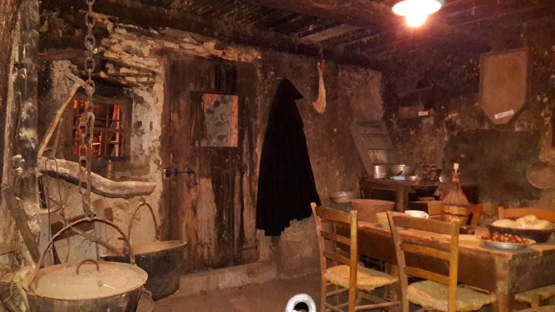 At home #mountains #home #past #dinnertime #italy #vallecamonica