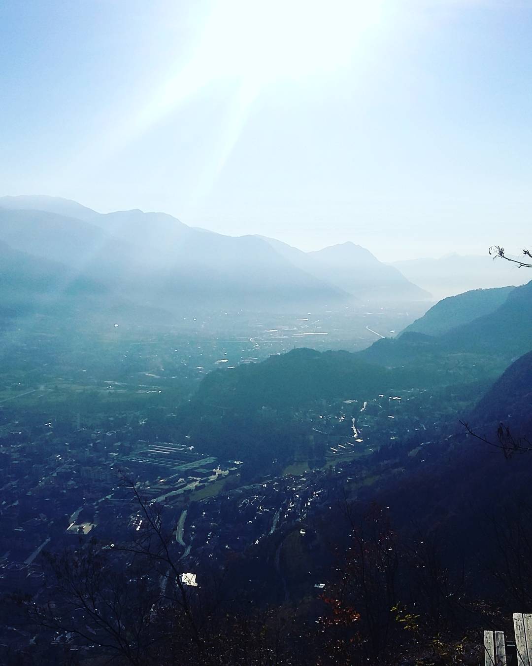 “Home is where your heart is” #sanvalentino #vallecamonica #sunny #december #home #mountain