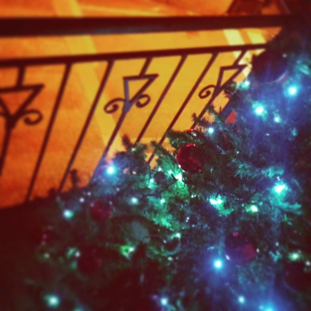 #thedarkness #christmastime 🎄 Christmas time, don’t let the bells end, Christmas time, just let them ring in peace. {Sta arrivando anche Santa Lucia 🐴🍫😄} #natale in #vallecamonica