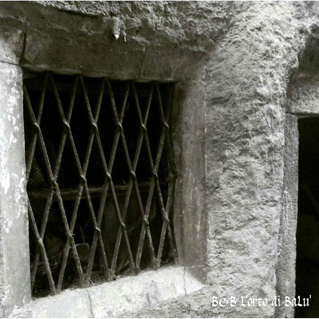 CONTEST #GRANDIMANI @Regrann from @ortodibalu – Bienno will surprise you #Bienno #vallecamonica #ValledeiSegni #grandimani #window #wroughtiron #finestra #inferiata #Christo #history #historicalplace #loves_united_lombardia #loves_lombardia #vivo_brescia #vivolombardia #itineraribrescia #surprise #volgoitalia #volgobrescia #visitlombardia #Regrann