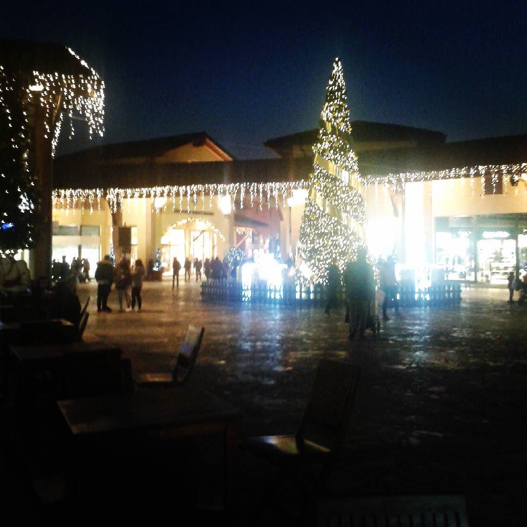 #winter2k15 #ponteImacolata #nike&vans #outlet #valcamonica Franciacorta Outlet (BS) Figo sto Outlet! :P