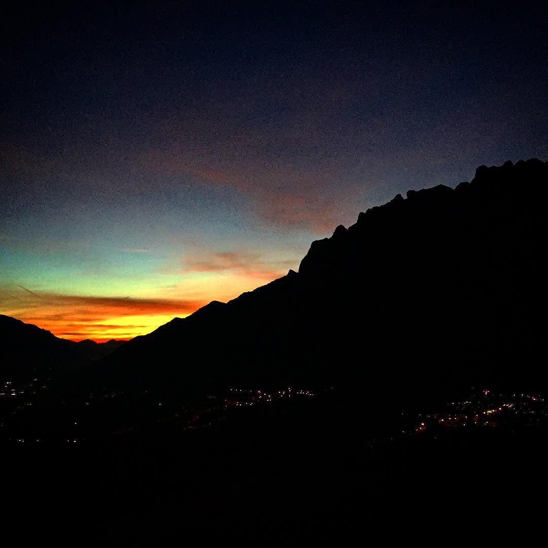 Sunset!🌅 #sunset #valcamonica #concarena #concarenamountain #lights #countries #camonicavalley #camonicatall #mountains #tramonto #landscape #valcamonica