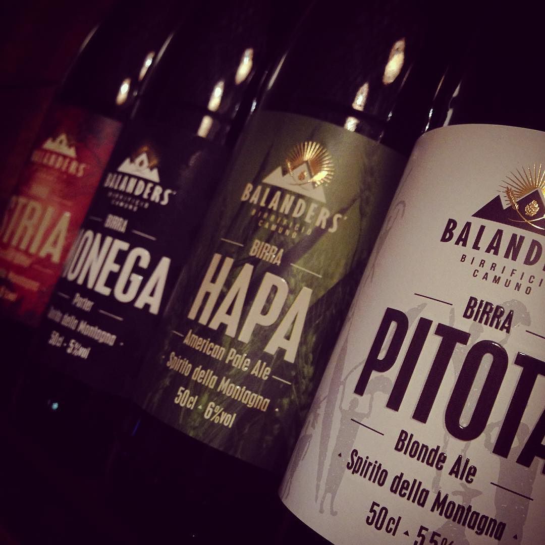 @balandersbirrificiocamuno !!!🔝🍺🔝🍺🔝🍺🔝 LE NOSTRE QUATTRO FIGLIUOLE!!!🍻🍻#biere #bier #love #spiritodellamontagna #lavalledeisegni #vallecamonica #lavalledeisegni #instacraftbeer #brewery #beerisgood #cheers #beergeek #birra #birraitaliana #birraartigianaleitaliana #breja #revistabeerart #bebamenosbebamelhor #instapic #instaday #luppolo #italy #artigianalbeer #italianartigianalbeer #vidacomcerveja #brejadodia #cervejasalva #craftbier4u #paoliquido