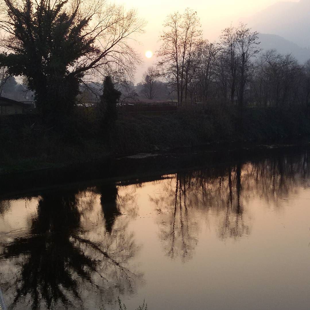 #nofilter #myvalley #mytown #vallecamonica #passeggiando #sunset