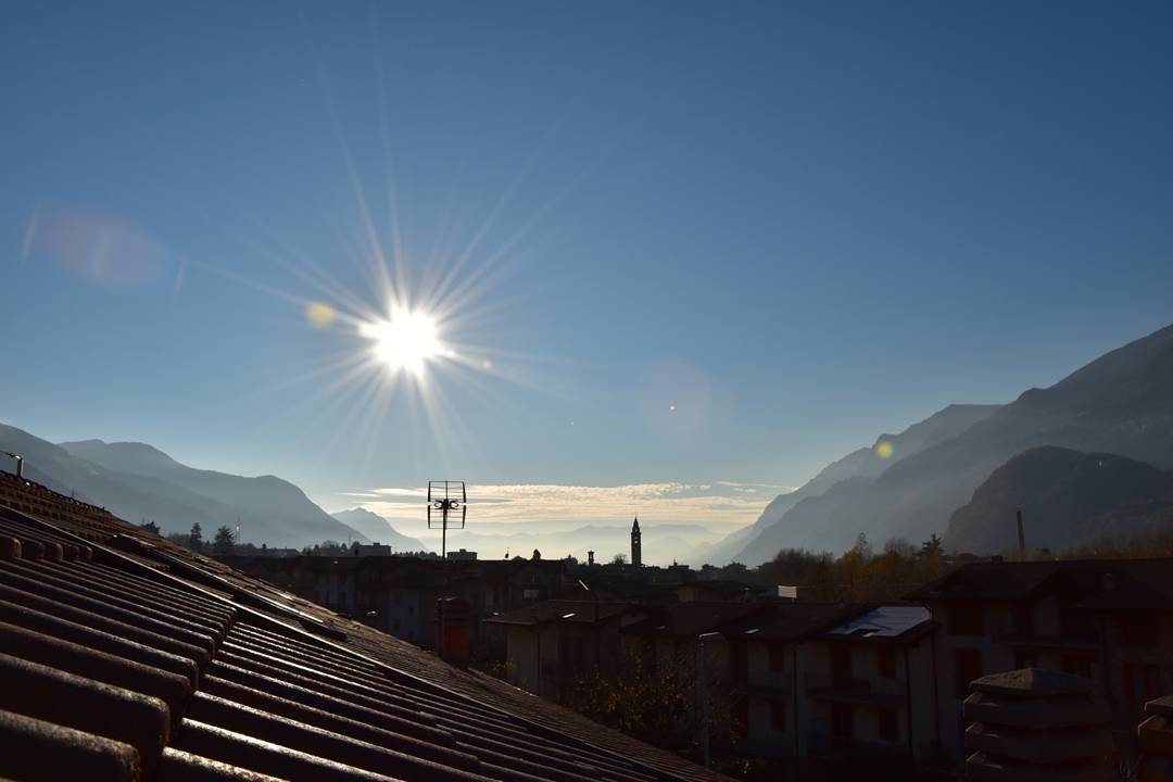 #sun #clouds #brokenclouds #panorama #skyline #mountains #nature #nature_perfection #naturelovers #italy #igdaily #ig_bergamo #ig_brescia #vallecamonica #nikod5500