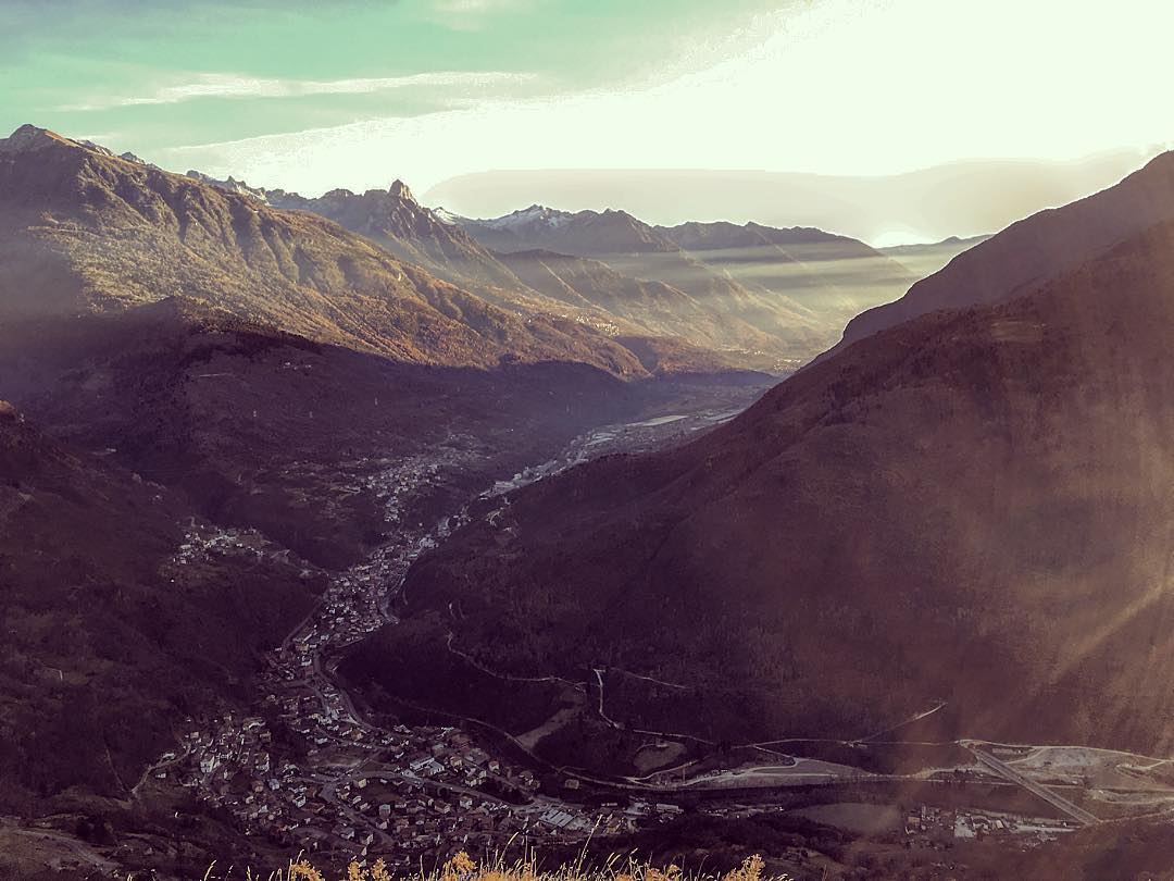 Alta Valle Camonica #enduro #top #milanmefacagà #vallecamonica #canyon #beautiful #view #nature #winter #horizon