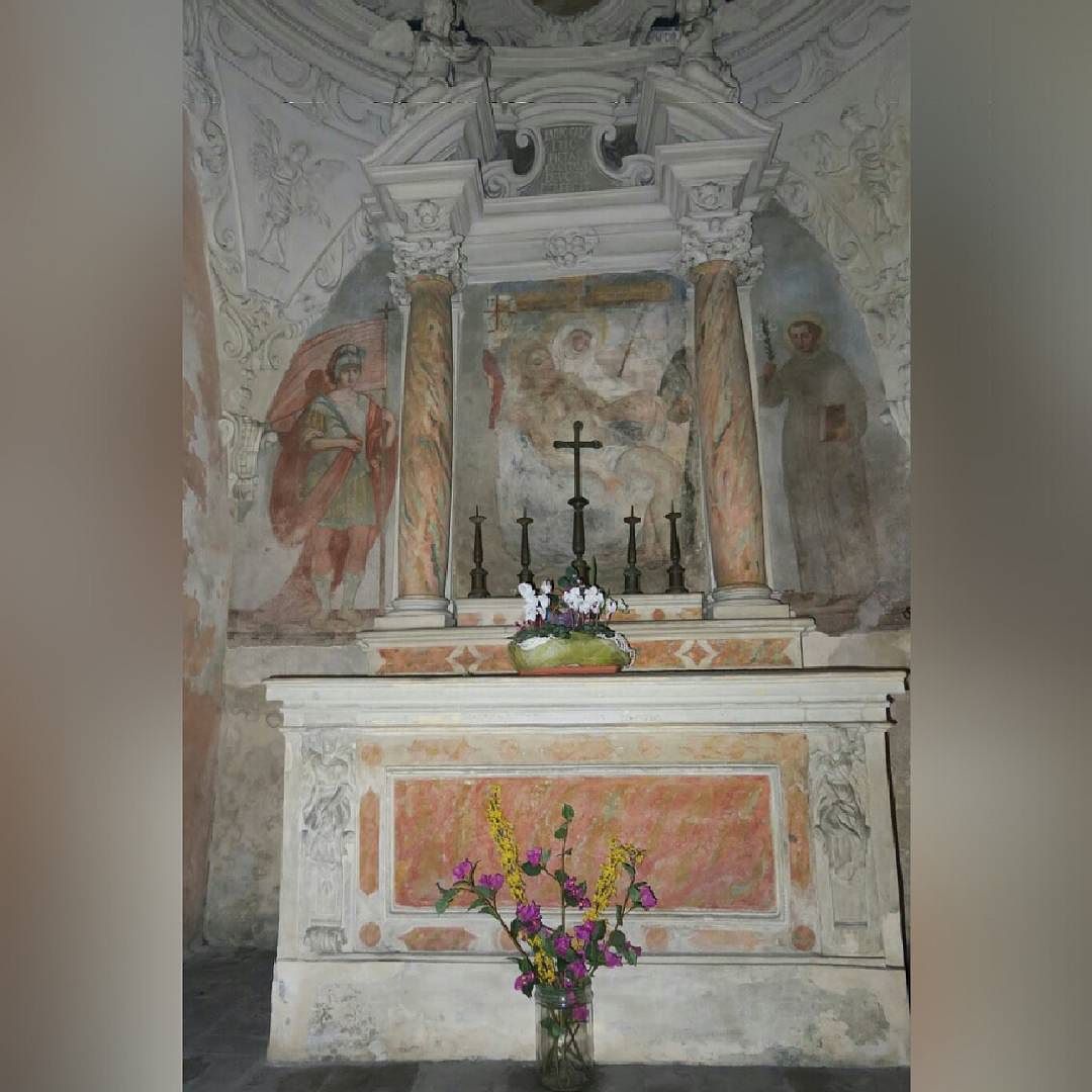 Bienno Santellella delle Pihine #bienno #vallecamonica #volgolombardia #borghitalia #loves_lombardia #artesacra #brixia_scatti #vivoartesacra #church_masters #fa_sacral #vivolombardia #vivobrescia #vivalavallecamonica #top_lombardia_photo #top_italia_photo #volgoitalia #volgolombardia #volgobrescia #followme #fotografoitaliano #bestoftheday #f4f #follow