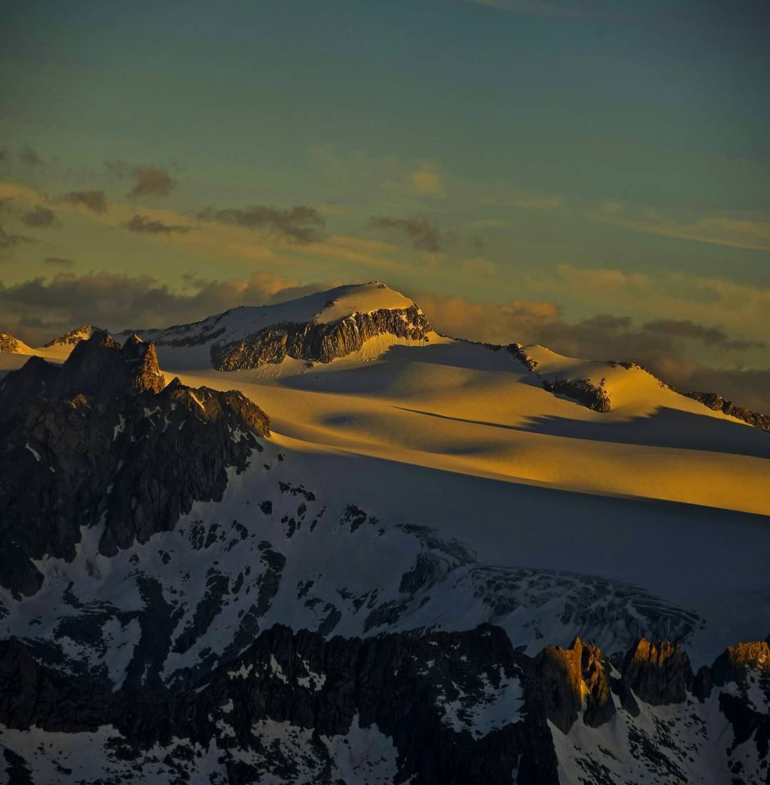 Prime luci sull’Adamello (Valle Camonica) Giugno 2015