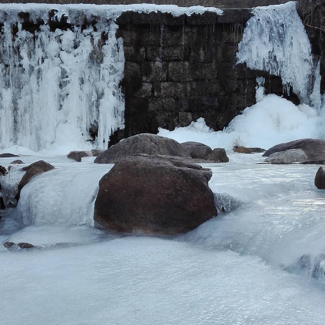 #ice #IceFalls ##WinterTime #valgrigna #vallecamonica #WinterTime #waterArchitecture
