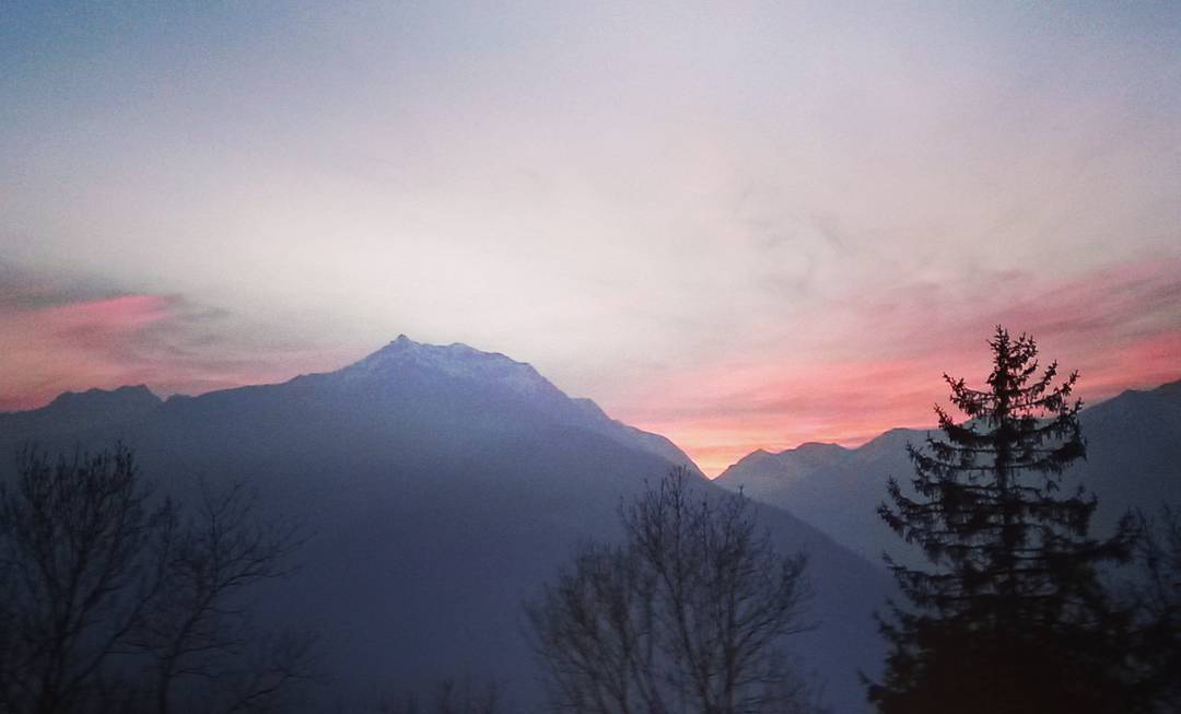 #tramono#dicasamia#cielorosa#montagne#top#trekking#mountains#valsaviore#vallecamonica