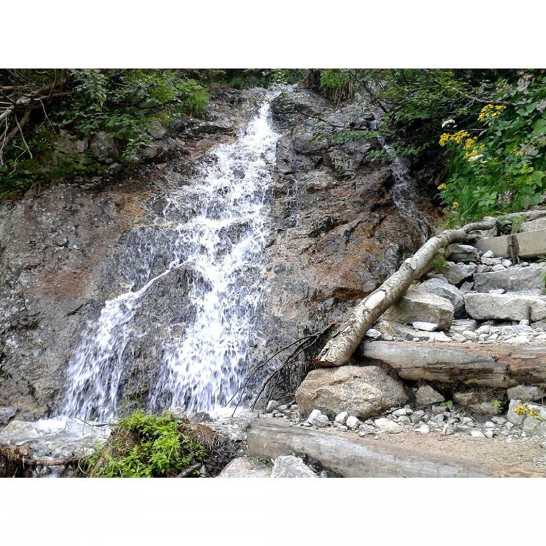 In cammino verso il Lago d’Aviolo – Val Paghera – Lombardia #vallecamonica #valcamonica #lombardia #adamello #parcoadamello #montaña #mountain #montagna #nature #naturaleza #naturaleza #trekking #escursionismo #senderismo #paisaje #landscape #paesaggio #waterfall #cascata #cascada #alps #alpi